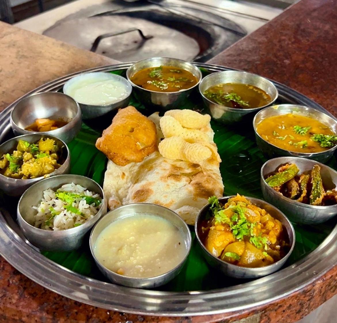 Srikakulam Varada Nagavali Hotel מראה חיצוני תמונה