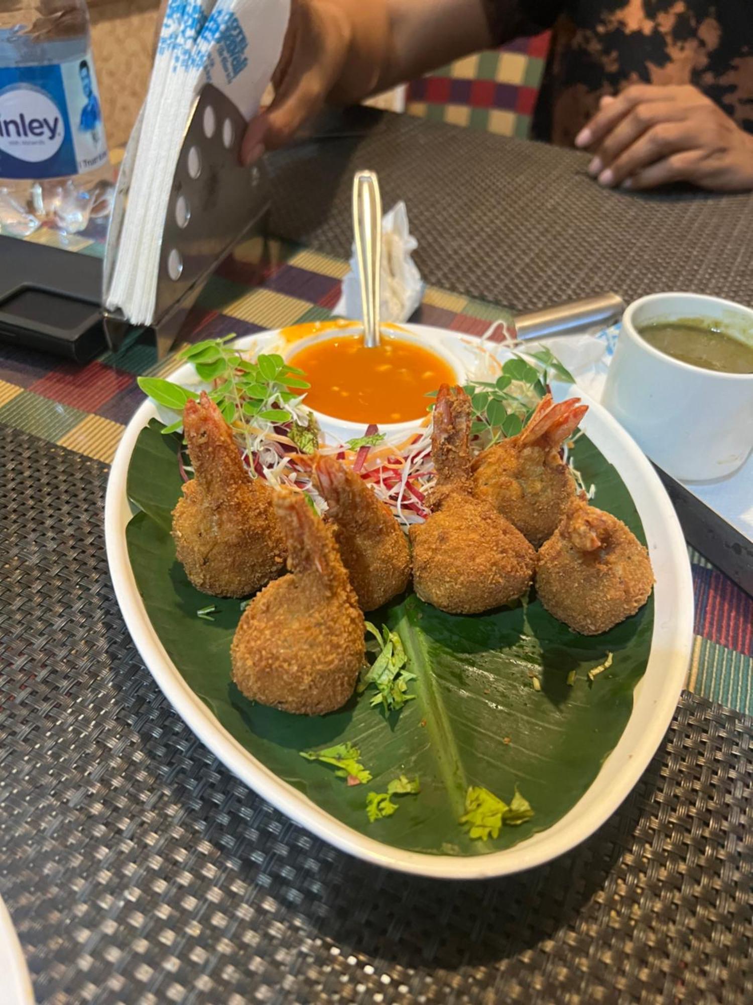 Srikakulam Varada Nagavali Hotel מראה חיצוני תמונה