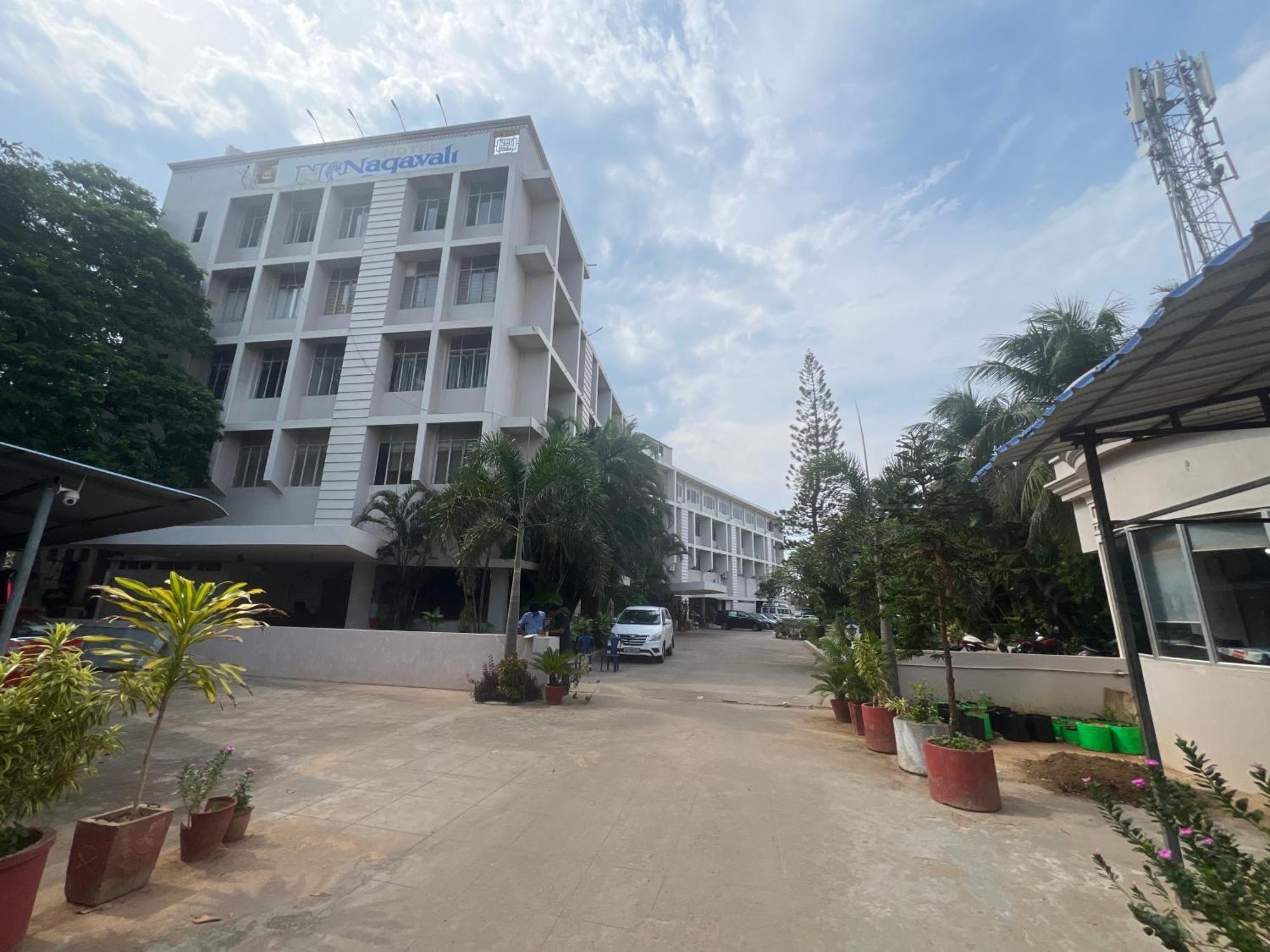 Srikakulam Varada Nagavali Hotel מראה חיצוני תמונה