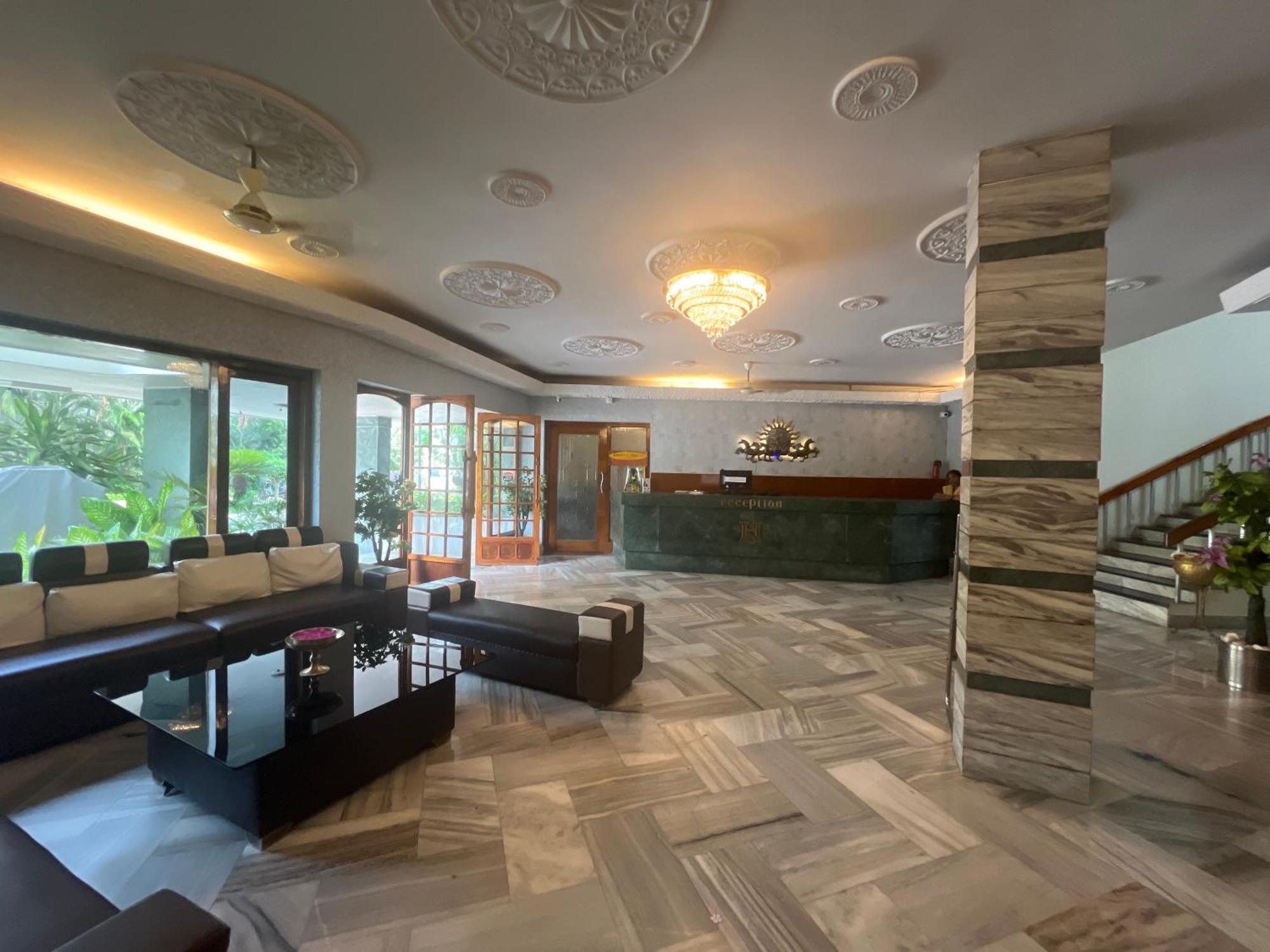 Srikakulam Varada Nagavali Hotel מראה חיצוני תמונה